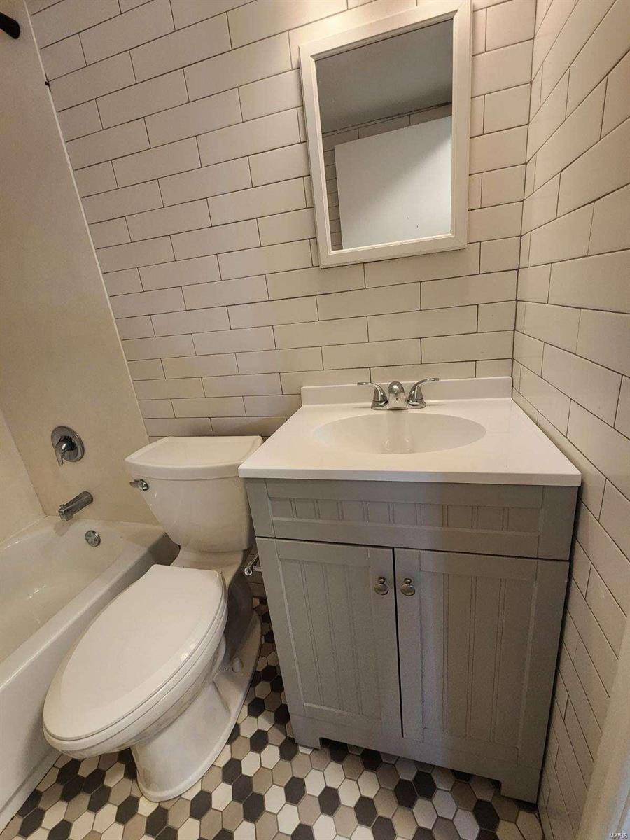 Gratiot Square Add - Residential Income