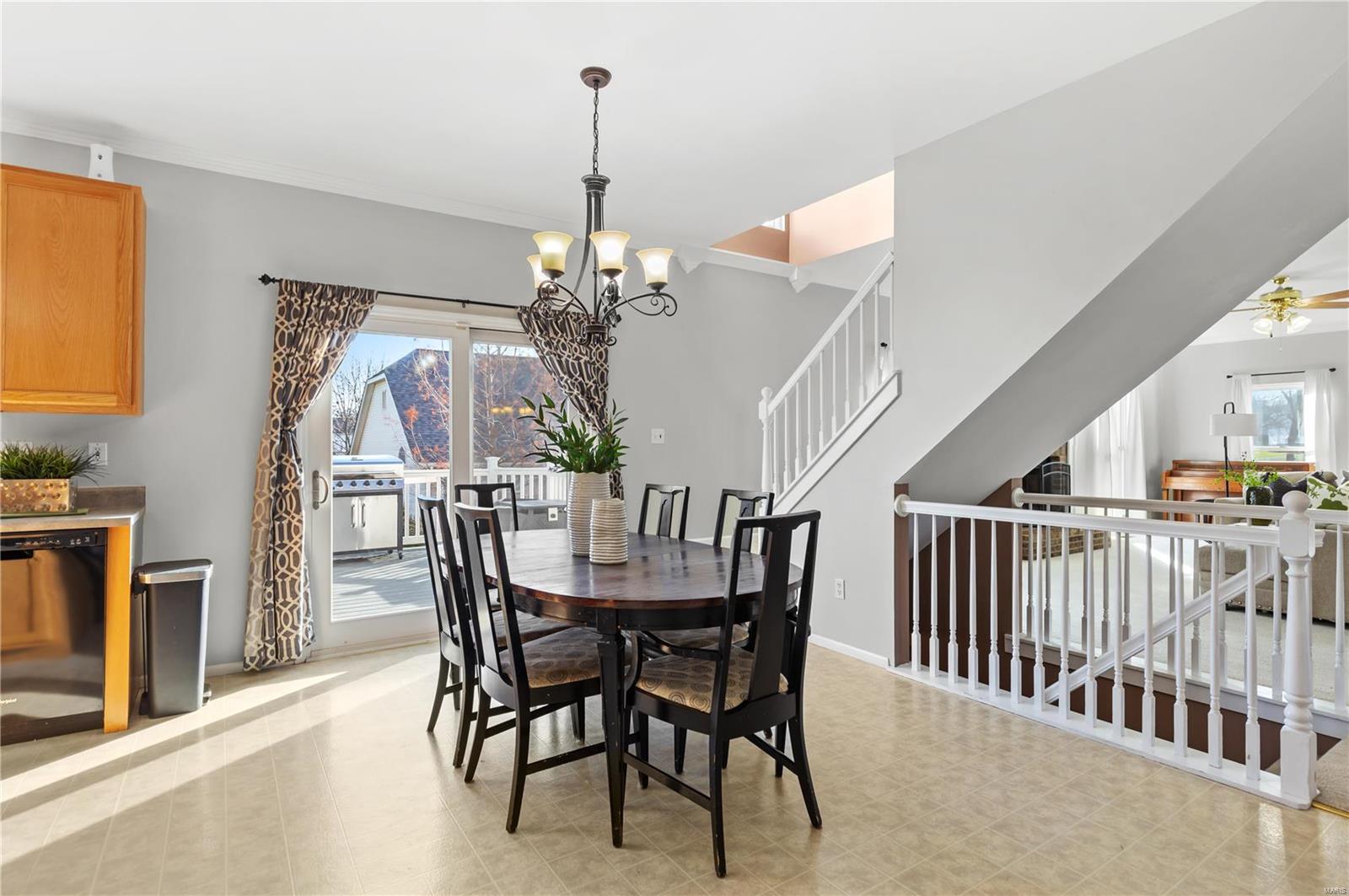 St Peters, Missouri 63376, United States, 4 Bedrooms Bedrooms, ,3 BathroomsBathrooms,Residential,Pending,28440