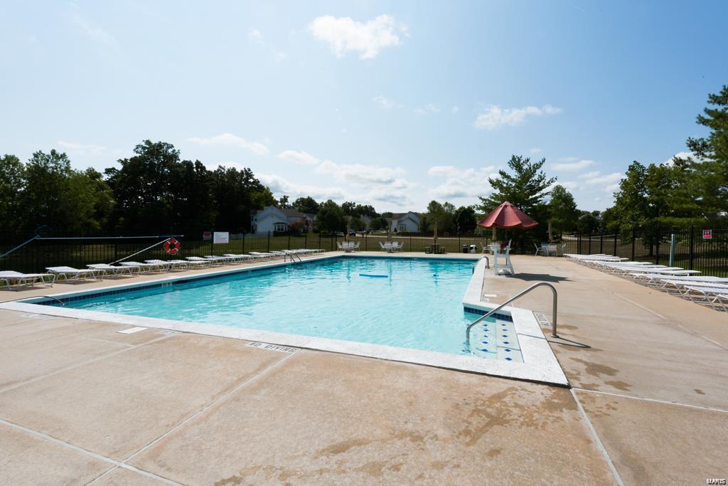 St Peters, Missouri 63376, United States, 4 Bedrooms Bedrooms, ,3 BathroomsBathrooms,Residential,Pending,28440