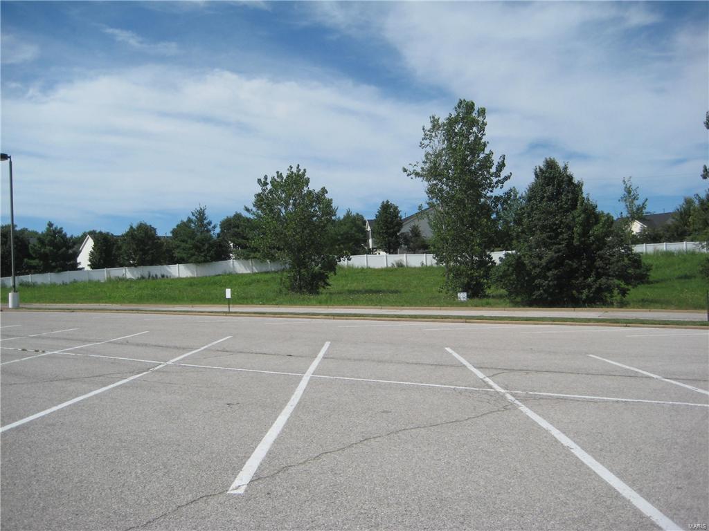 BUTLER HILL ( SCHNUCKS ) CENTER - Land