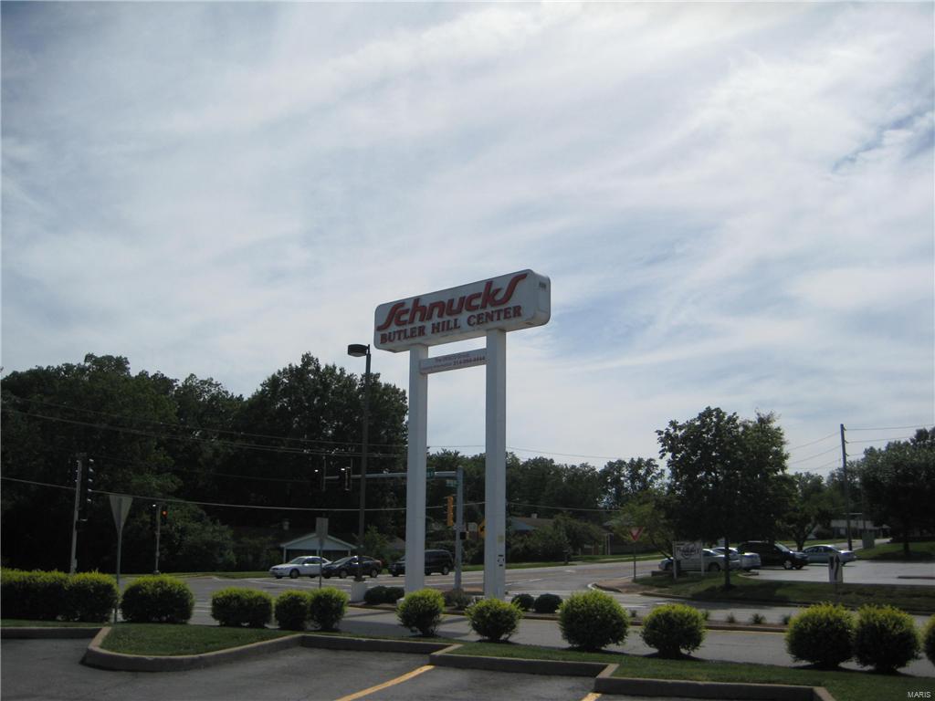 BUTLER HILL ( SCHNUCKS ) CENTER - Land