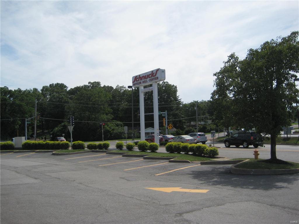 BUTLER HILL ( SCHNUCKS ) CENTER - Land