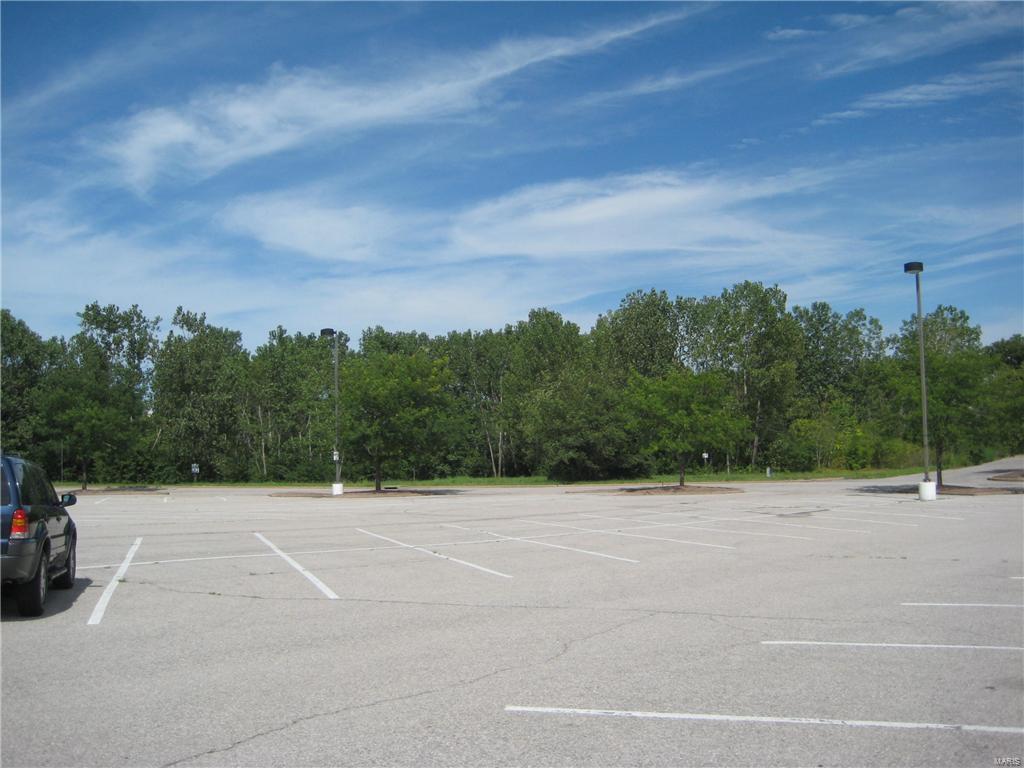 BUTLER HILL ( SCHNUCKS ) CENTER - Land