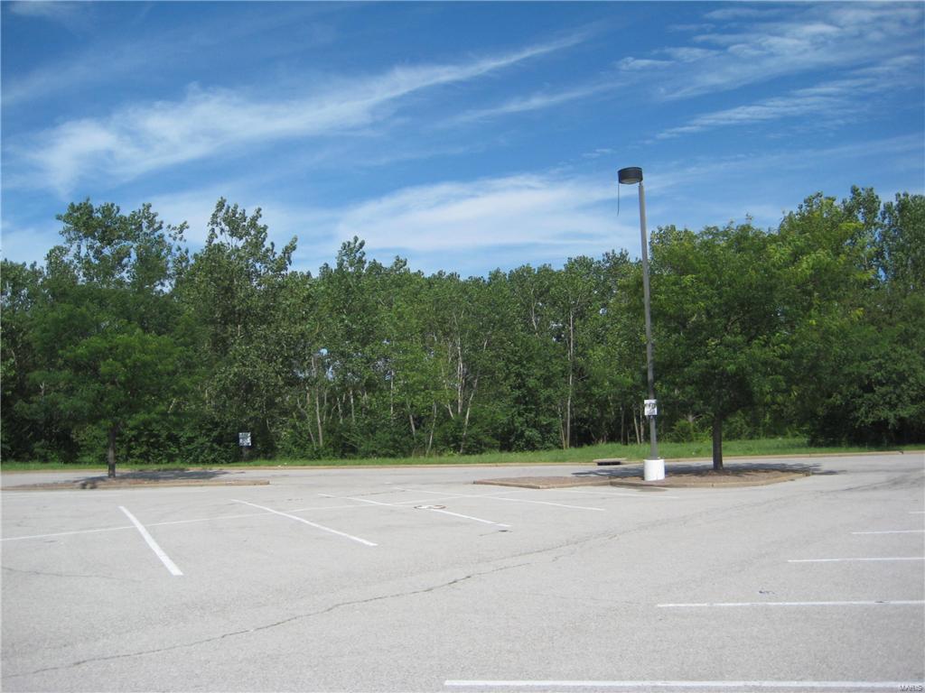 BUTLER HILL ( SCHNUCKS ) CENTER - Land