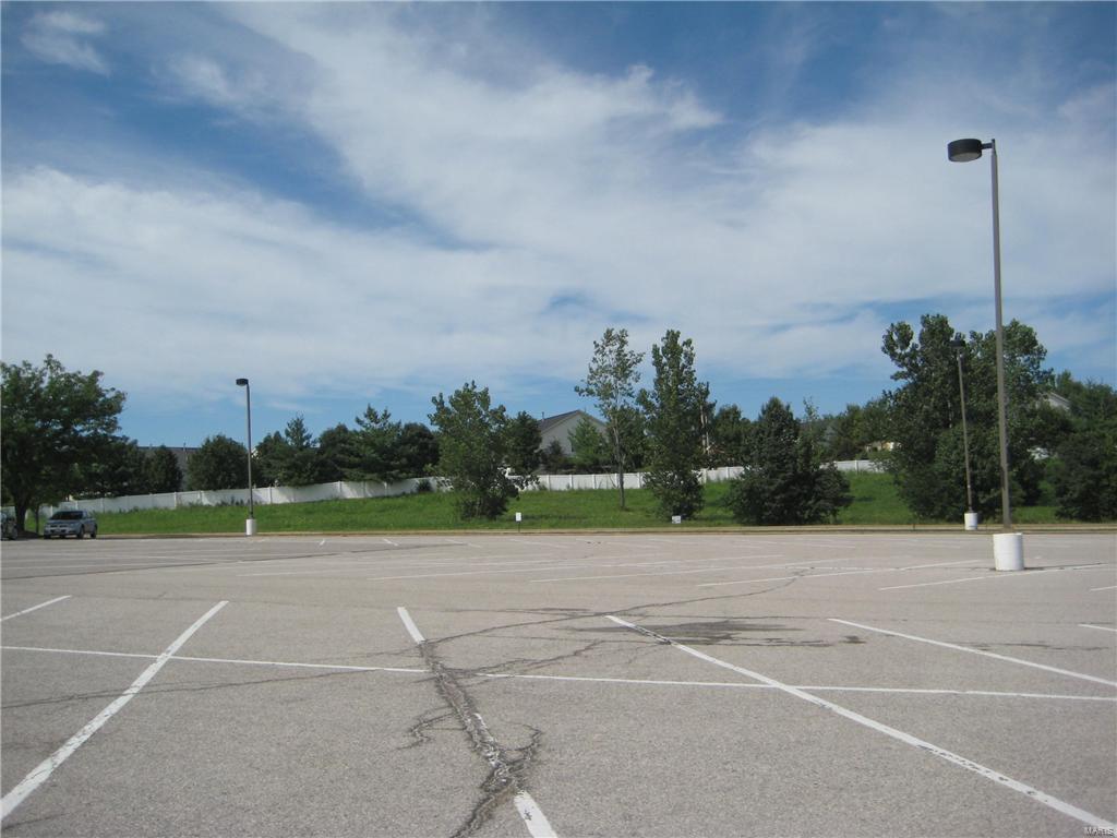 BUTLER HILL ( SCHNUCKS ) CENTER - Land