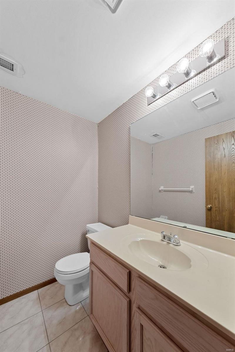 St Louis, Missouri 63123, United States, 3 Bedrooms Bedrooms, ,3 BathroomsBathrooms,Residential,Active,77922