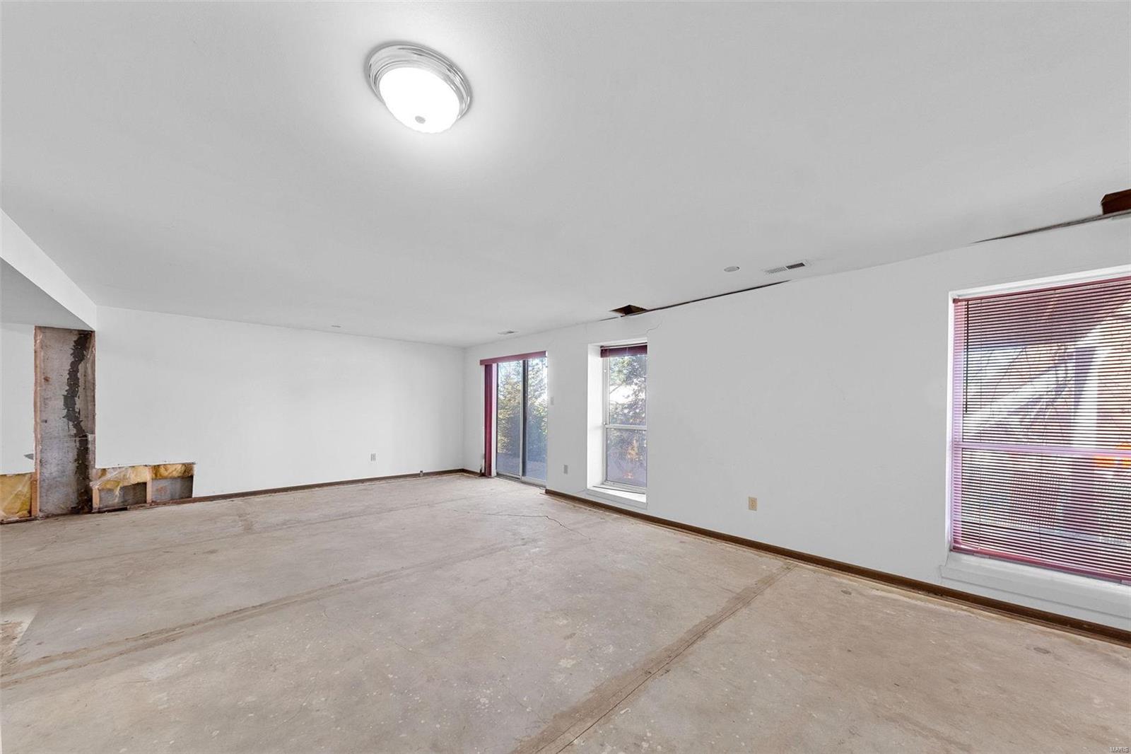 St Louis, Missouri 63123, United States, 3 Bedrooms Bedrooms, ,3 BathroomsBathrooms,Residential,Active,77922