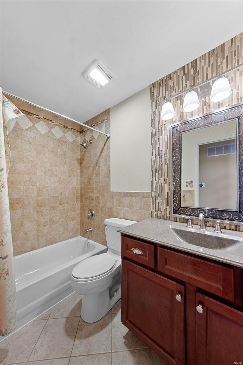 St Louis, Missouri 63123, United States, 3 Bedrooms Bedrooms, ,3 BathroomsBathrooms,Residential,Active,77922