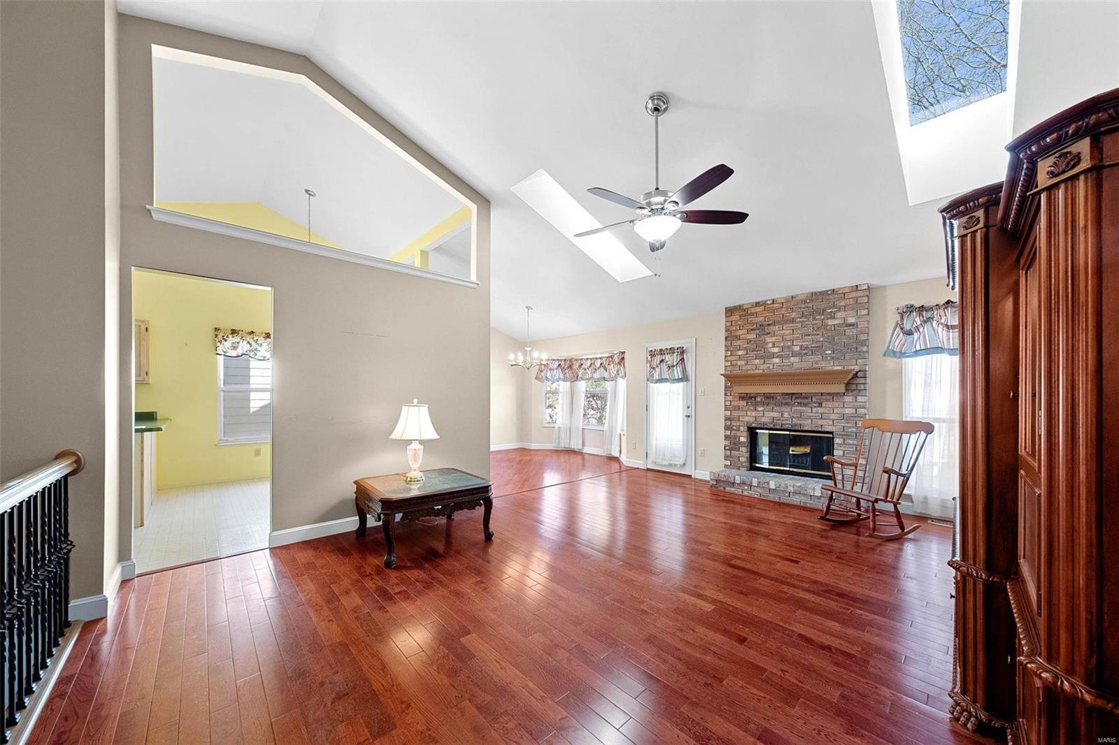 St Louis, Missouri 63123, United States, 3 Bedrooms Bedrooms, ,3 BathroomsBathrooms,Residential,Active,77922