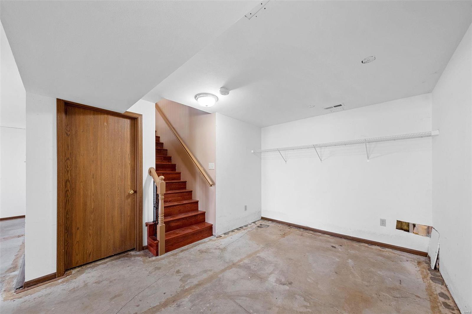 St Louis, Missouri 63123, United States, 3 Bedrooms Bedrooms, ,3 BathroomsBathrooms,Residential,Active,77922