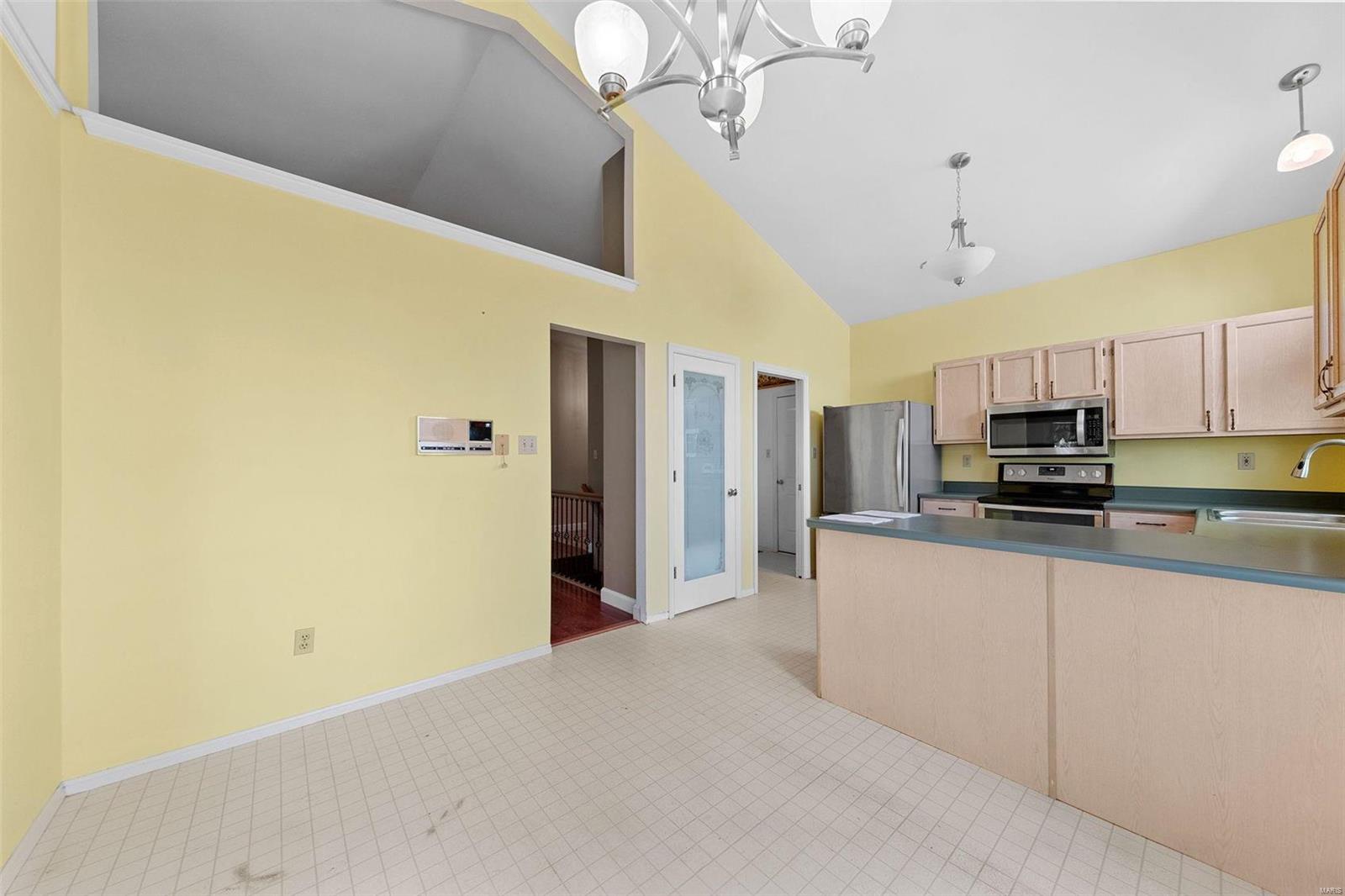 St Louis, Missouri 63123, United States, 3 Bedrooms Bedrooms, ,3 BathroomsBathrooms,Residential,Active,77922