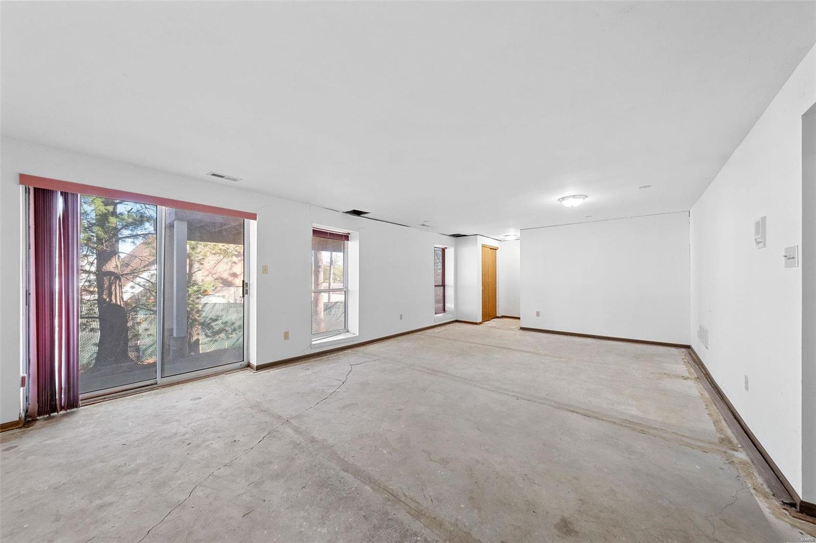 St Louis, Missouri 63123, United States, 3 Bedrooms Bedrooms, ,3 BathroomsBathrooms,Residential,Active,77922