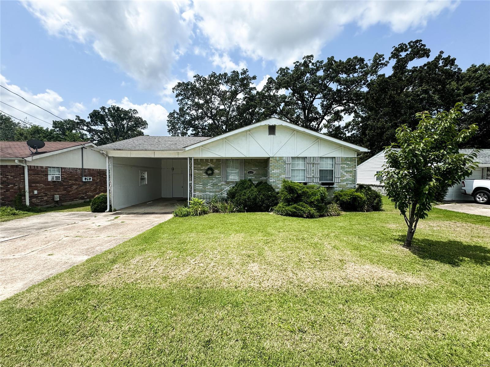 View Poplar Bluff, MO 63901 house