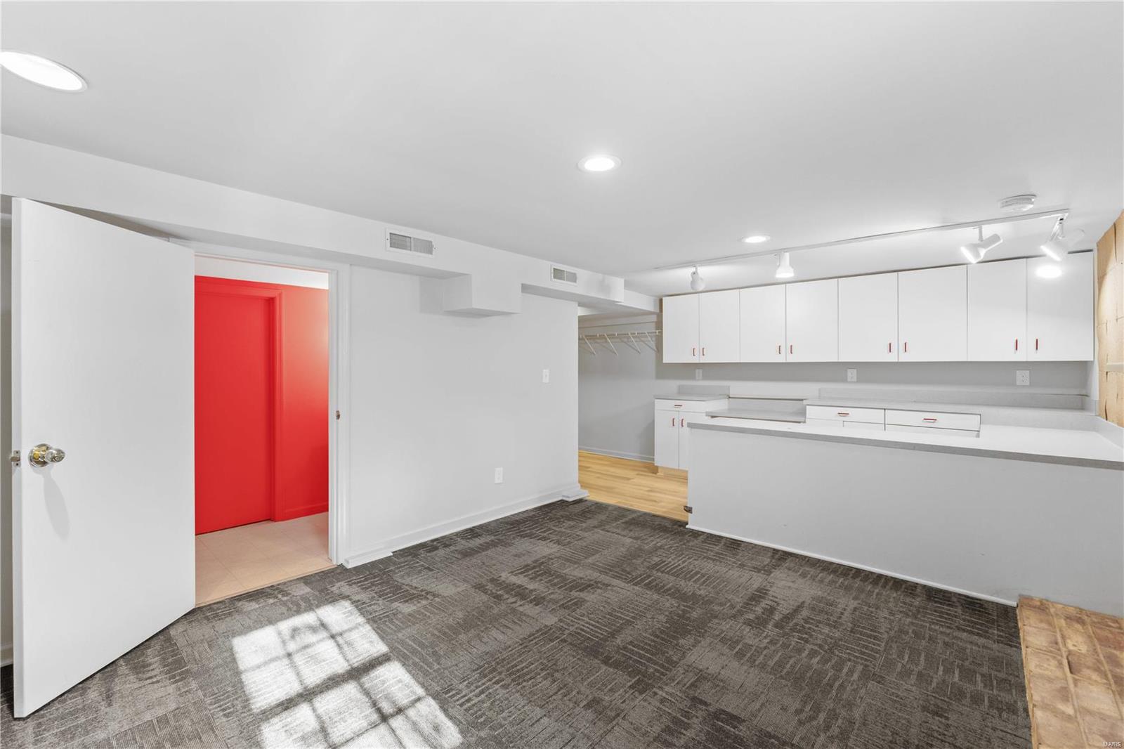 Davis Place - Residential