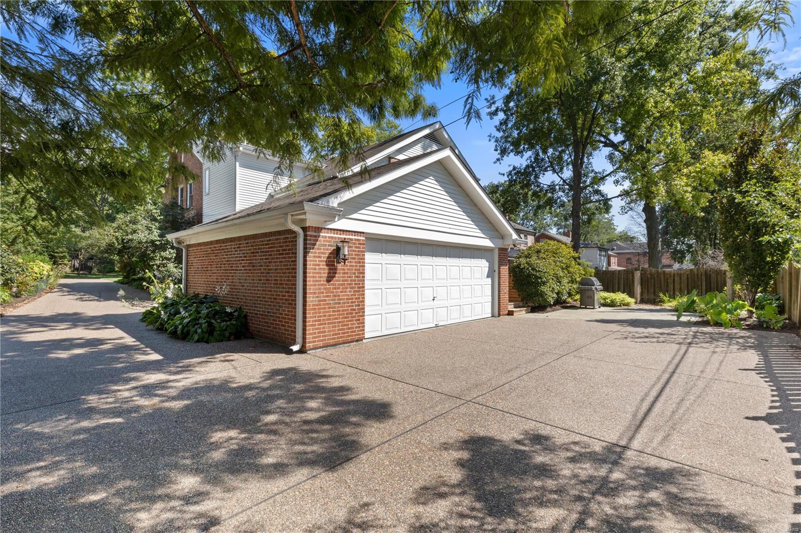 Davis Place - Residential