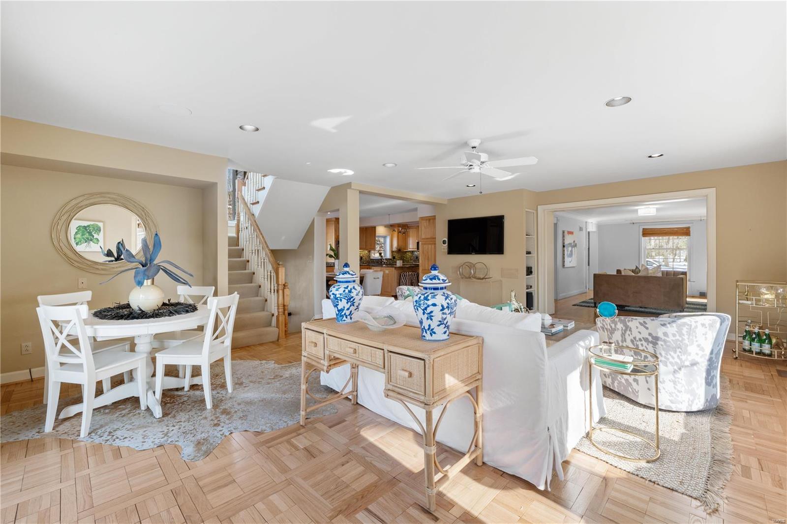 Davis Place - Residential