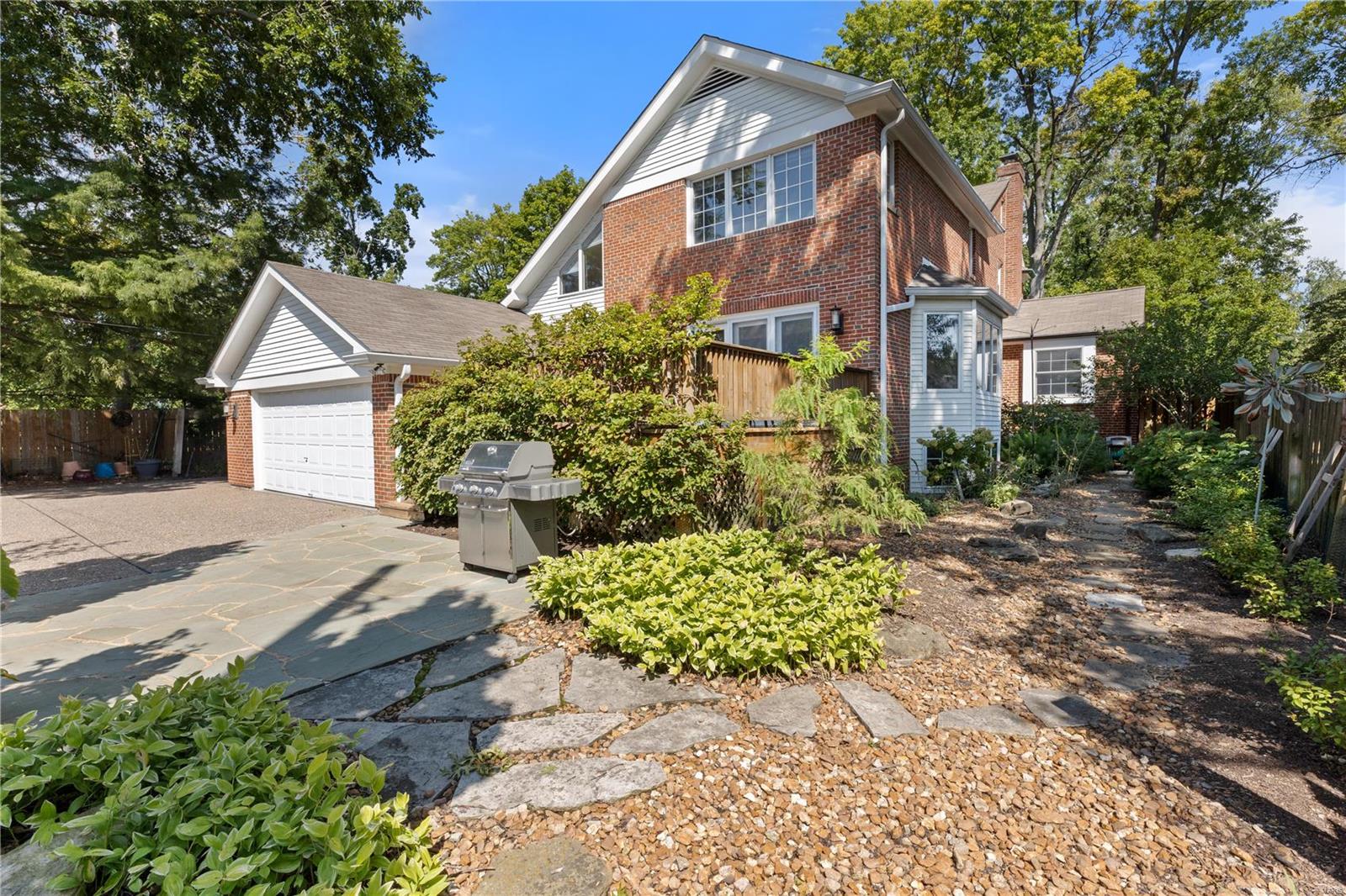 Davis Place - Residential