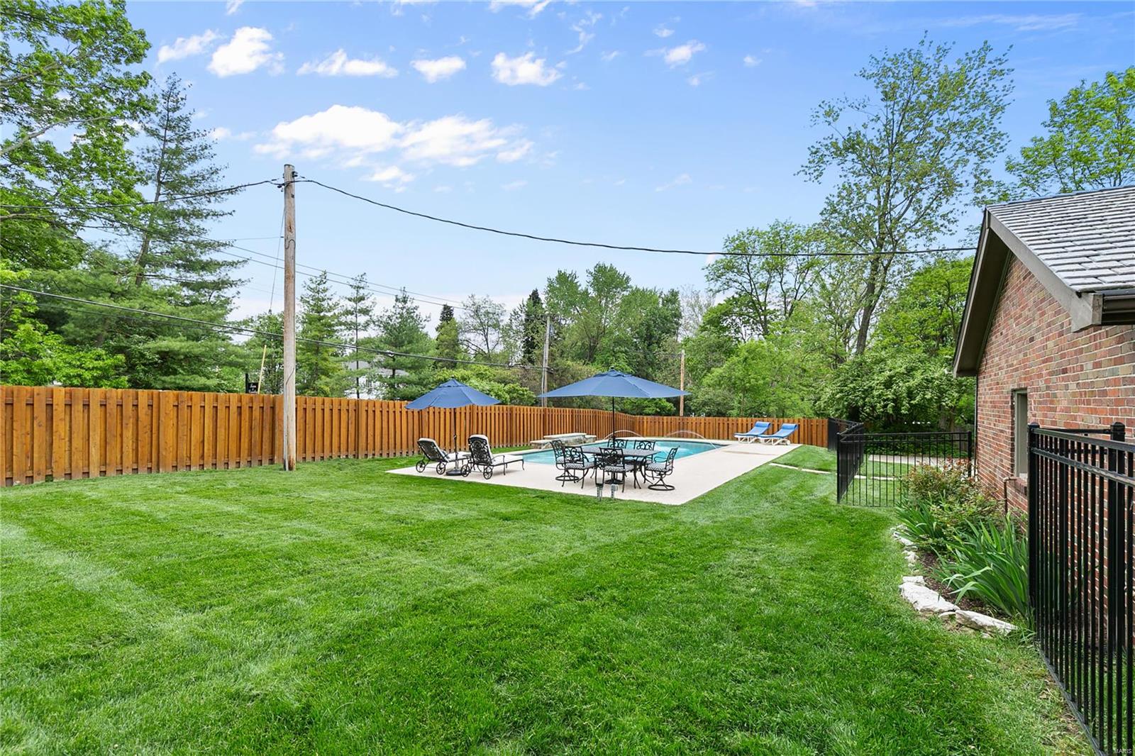 La Hacienda - Residential