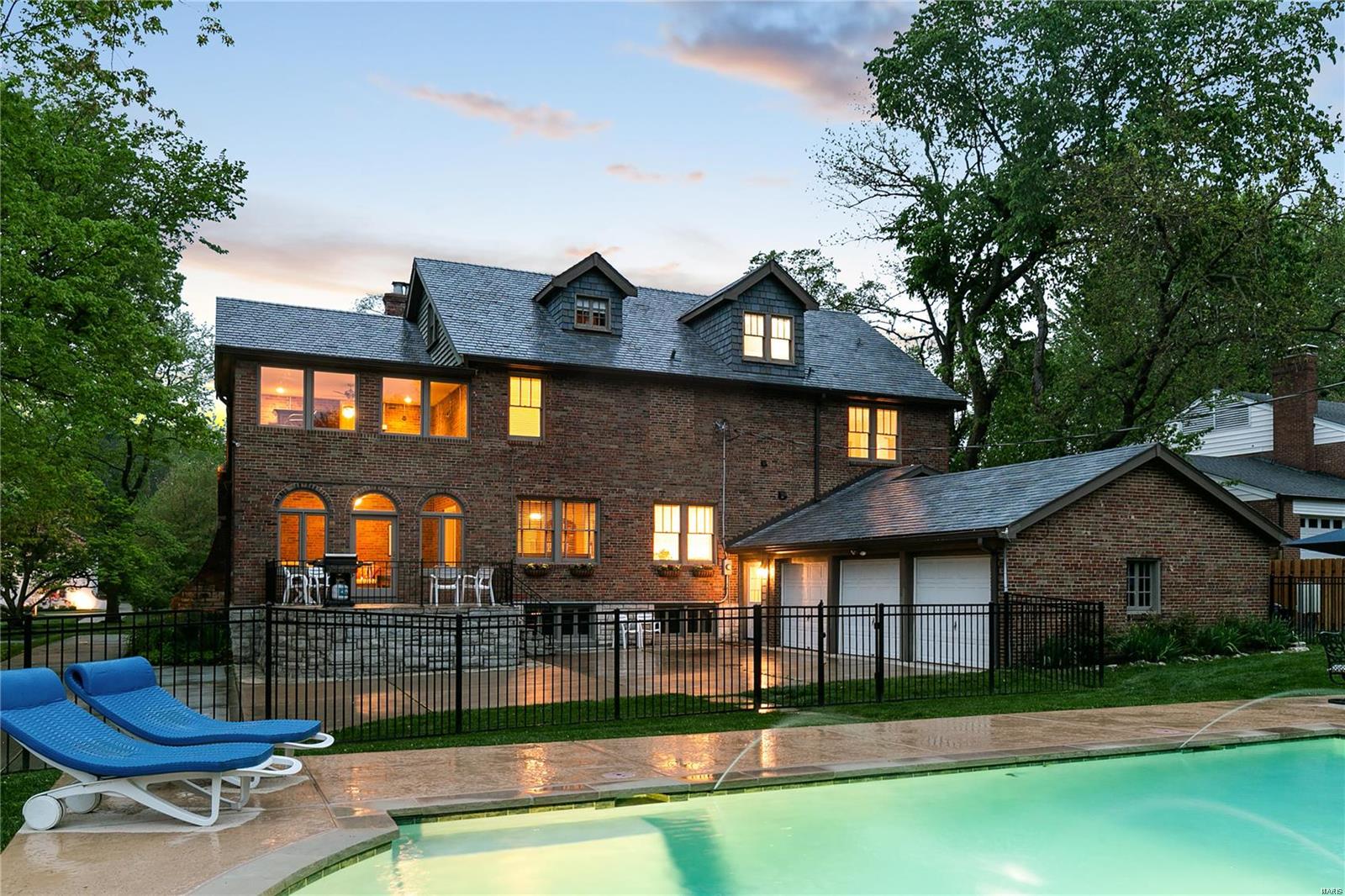 La Hacienda - Residential