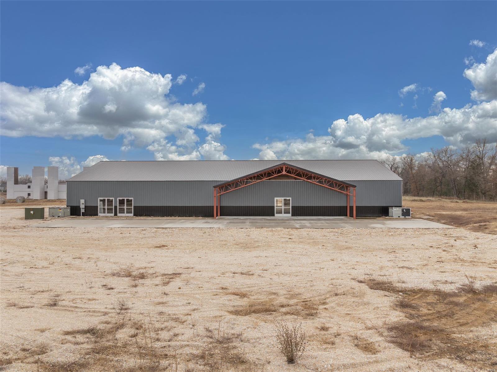 n/a - Commercial Sale