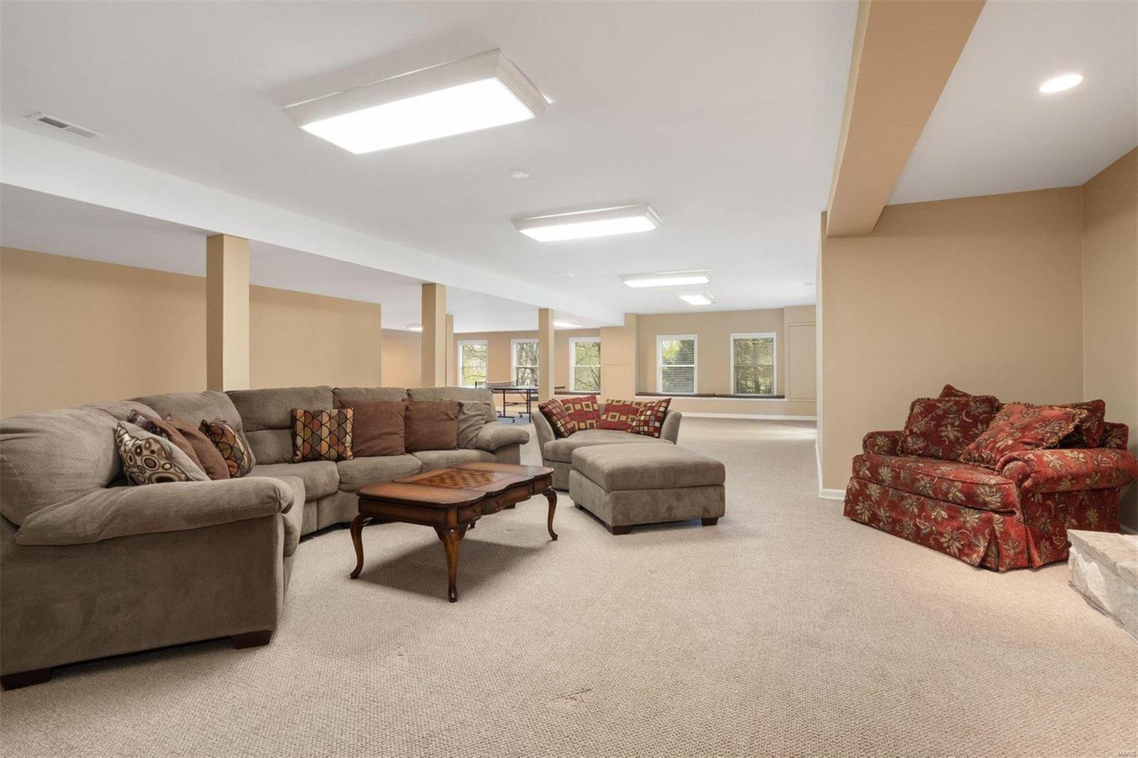 Ladue Meadows 2 - Residential