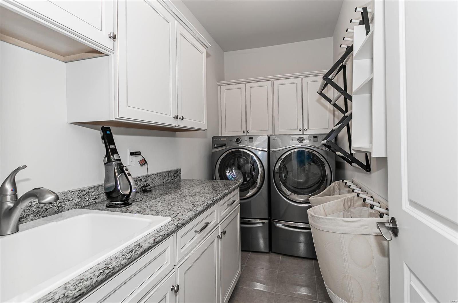 Woods of Ladue - Residential