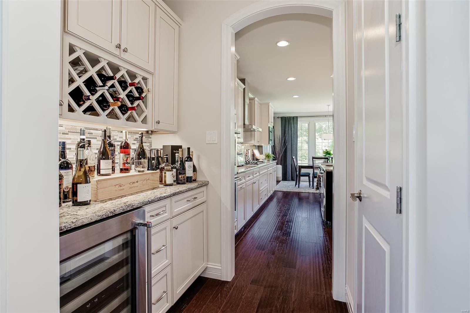 Woods of Ladue - Residential