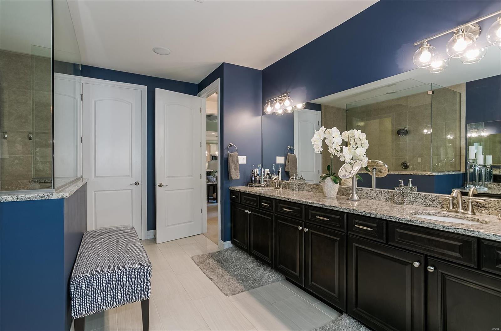 Woods of Ladue - Residential