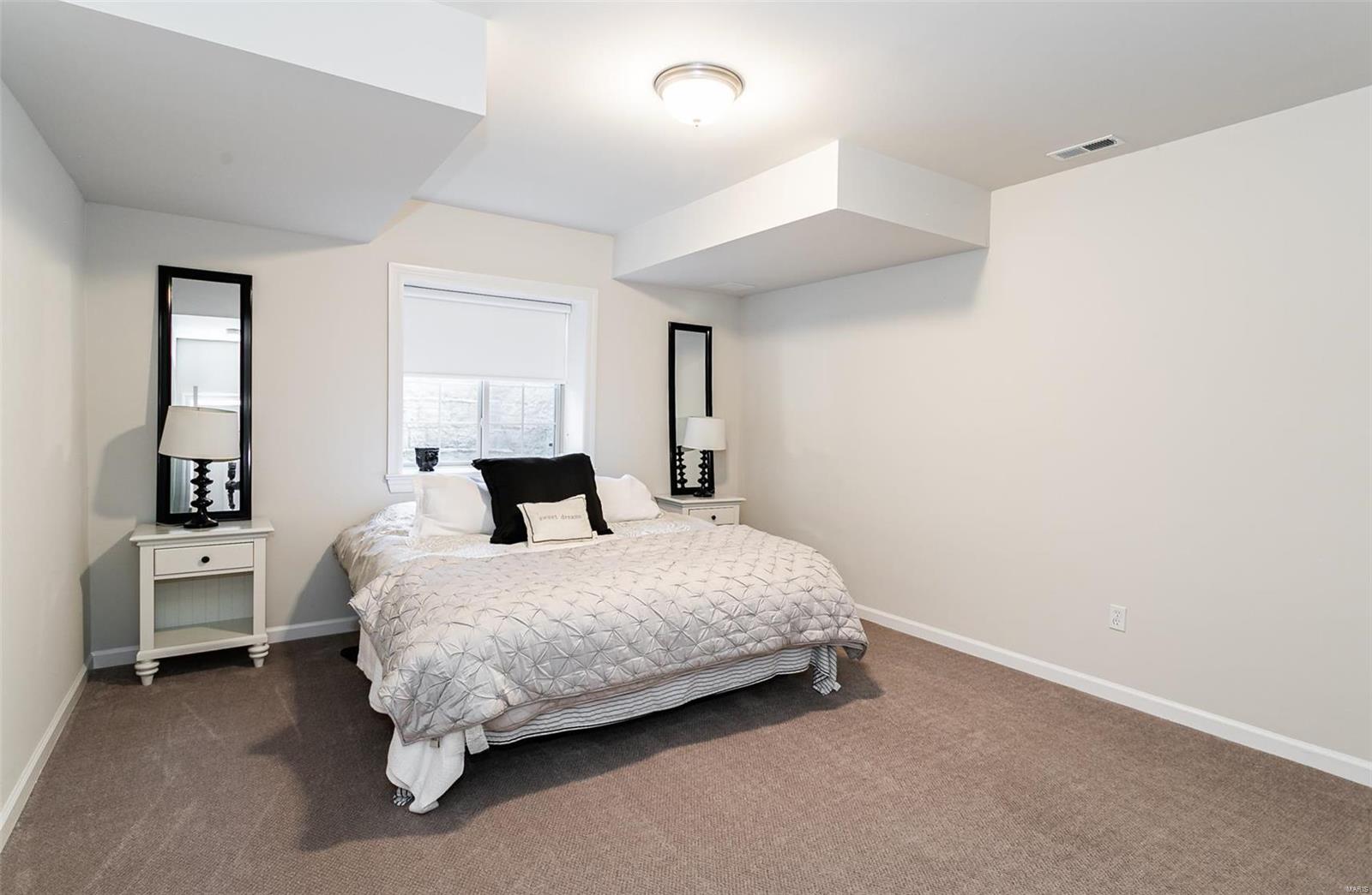 Woods of Ladue - Residential