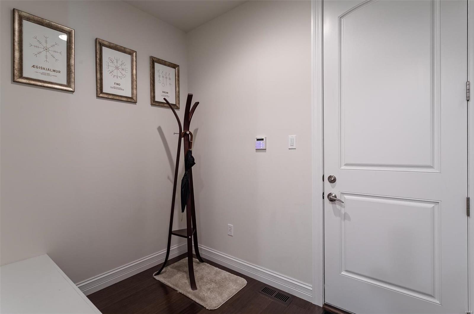 Woods of Ladue - Residential