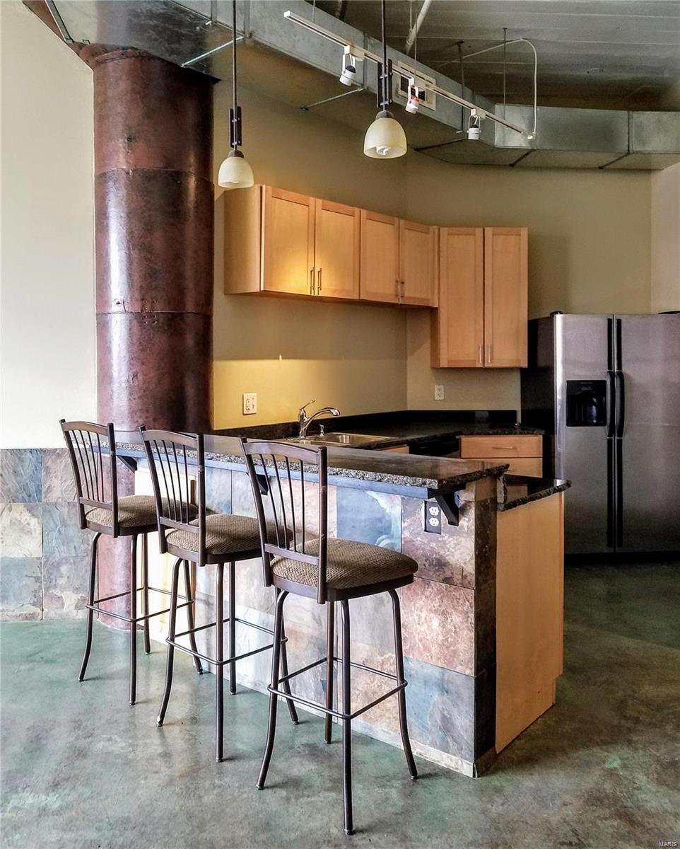 W-R/International Bldg Condo - Residential Lease