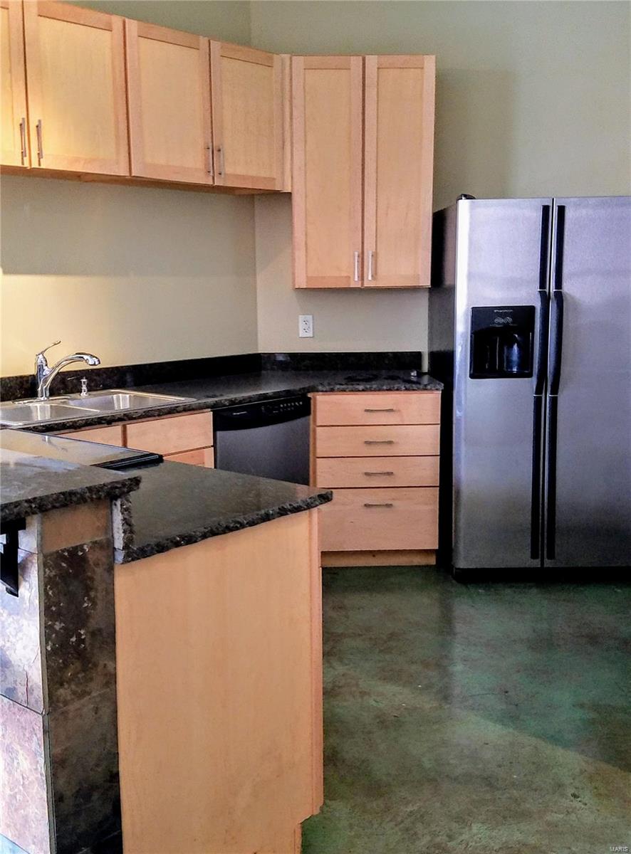 W-R/International Bldg Condo - Residential Lease