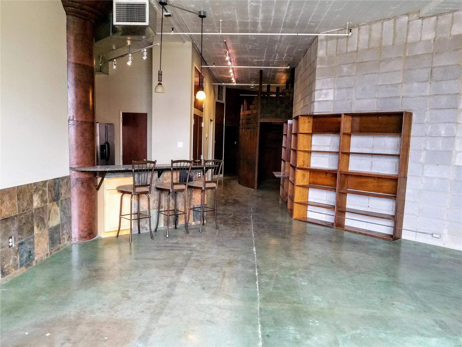 W-R/International Bldg Condo - Residential Lease