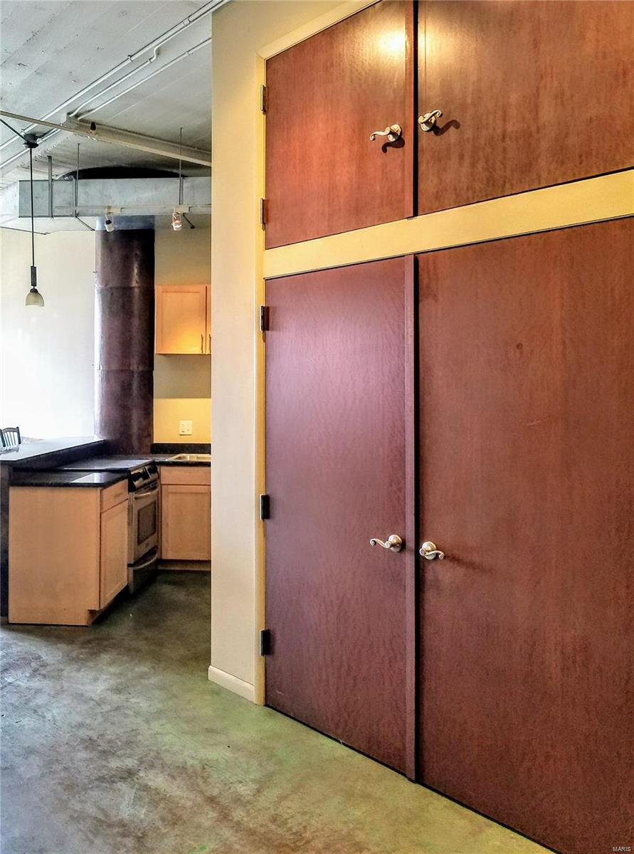 W-R/International Bldg Condo - Residential Lease