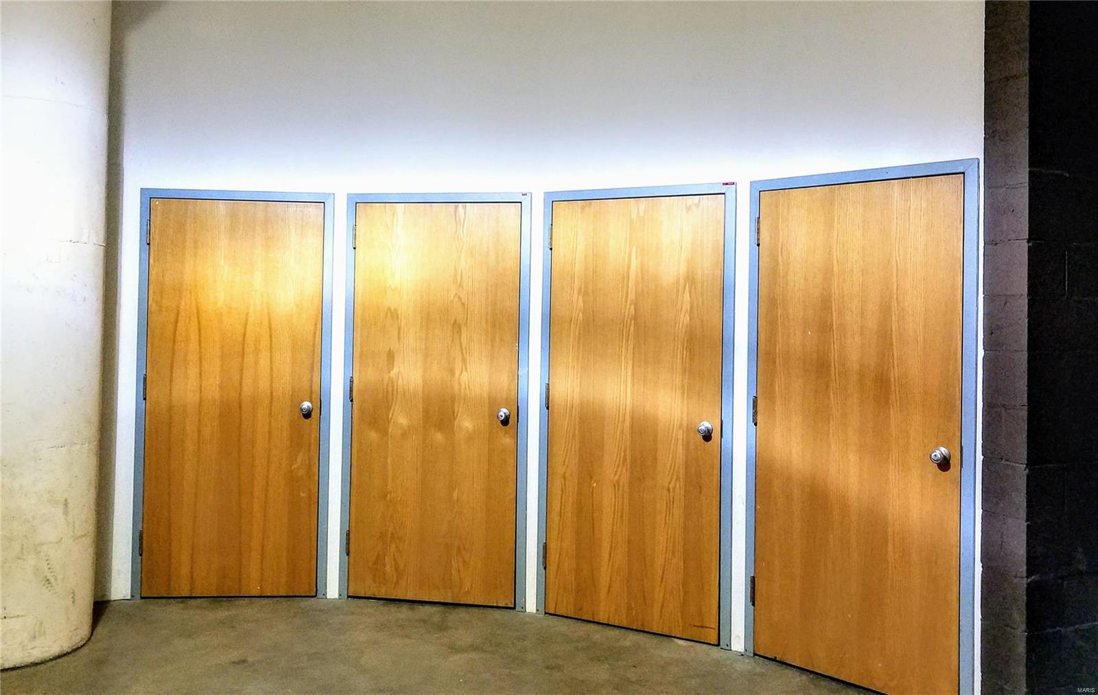 W-R/International Bldg Condo - Residential Lease