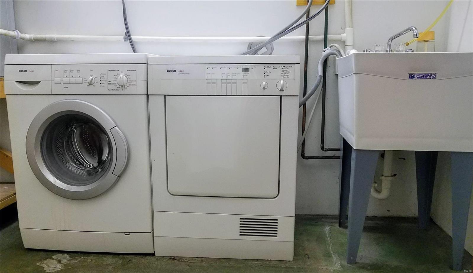 W-R/International Bldg Condo - Residential Lease