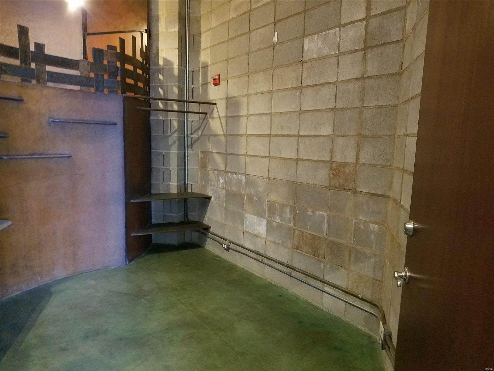 W-R/International Bldg Condo - Residential Lease