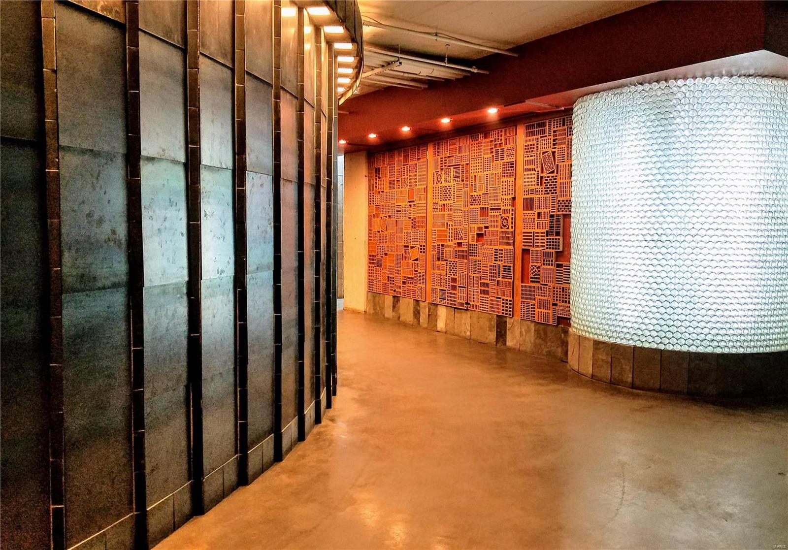 W-R/International Bldg Condo - Residential Lease