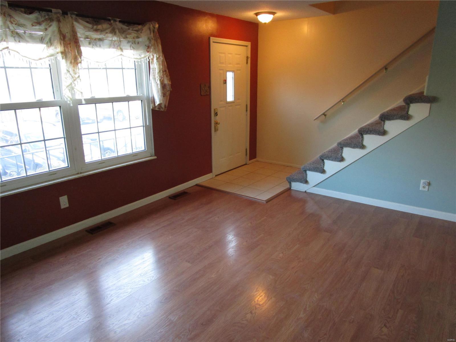 Granada Condo Apt 92 Bldg 14 - Residential