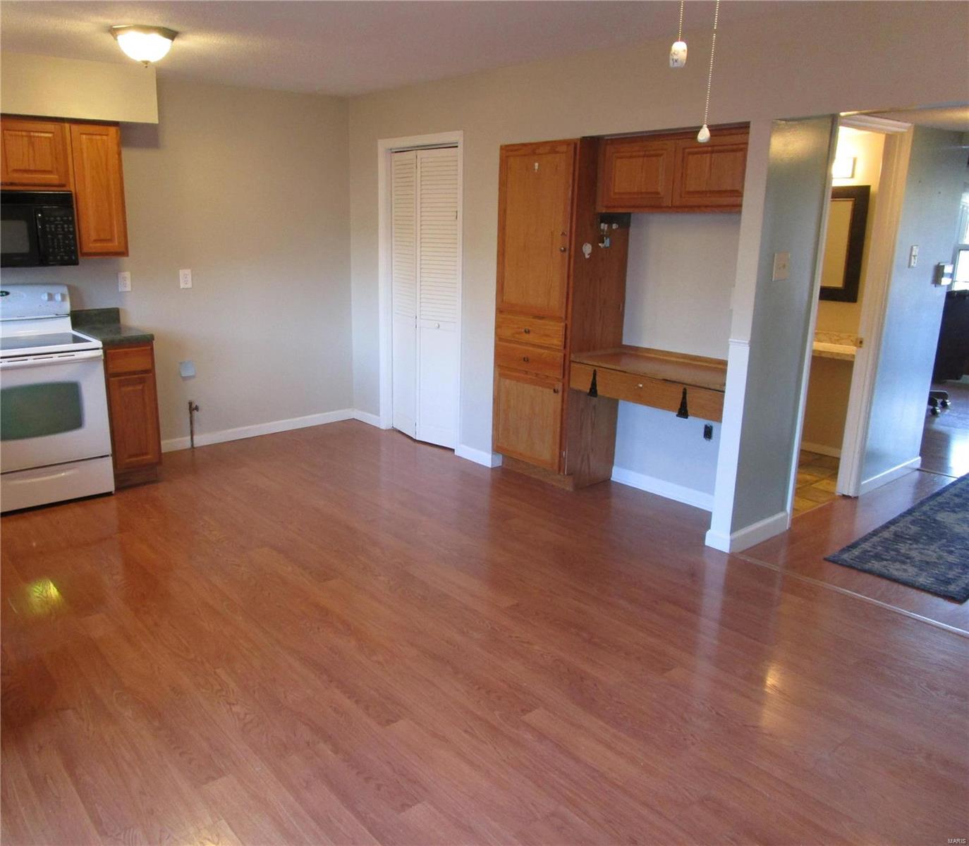 Granada Condo Apt 92 Bldg 14 - Residential