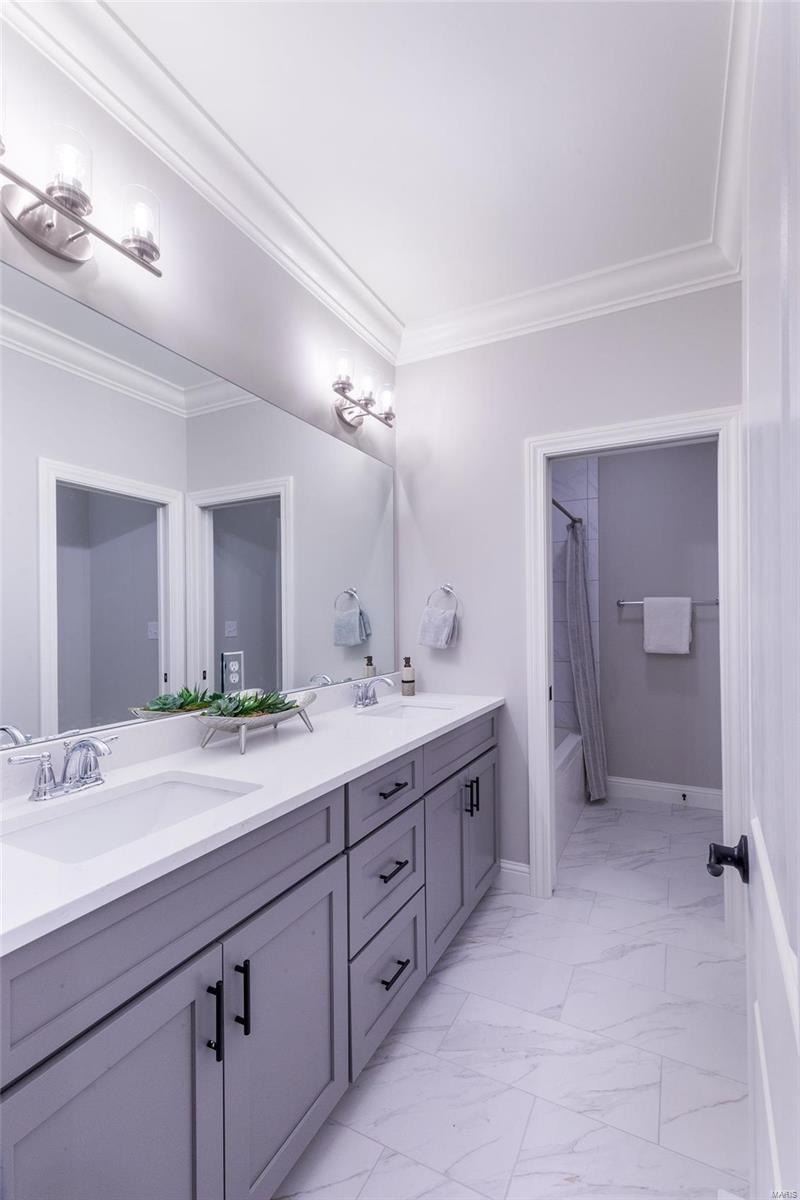 Des Peres Meadows - Residential