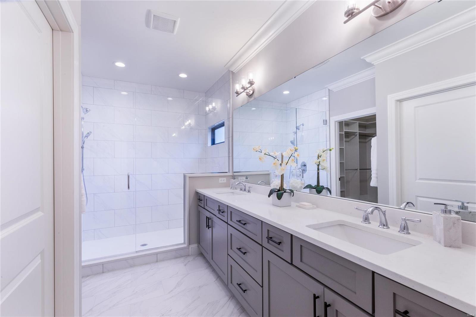 Des Peres Meadows - Residential