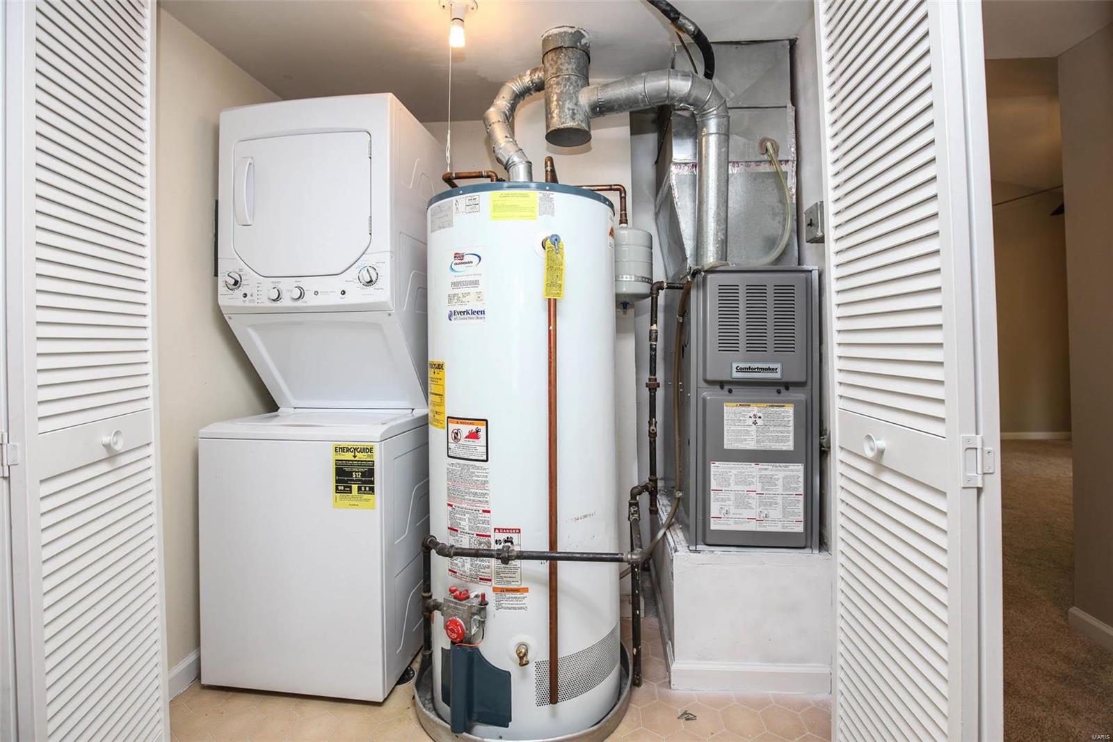 Victoria Crossing Condo Ph Two - Residential