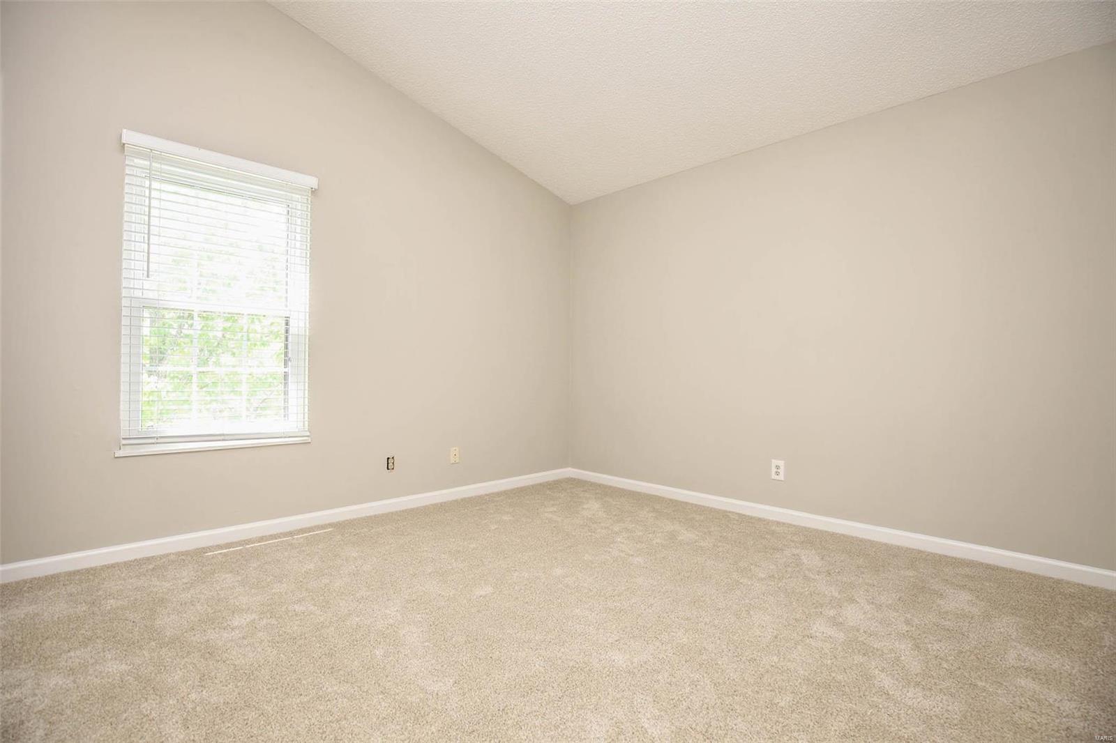 Victoria Crossing Condo Ph Two - Residential