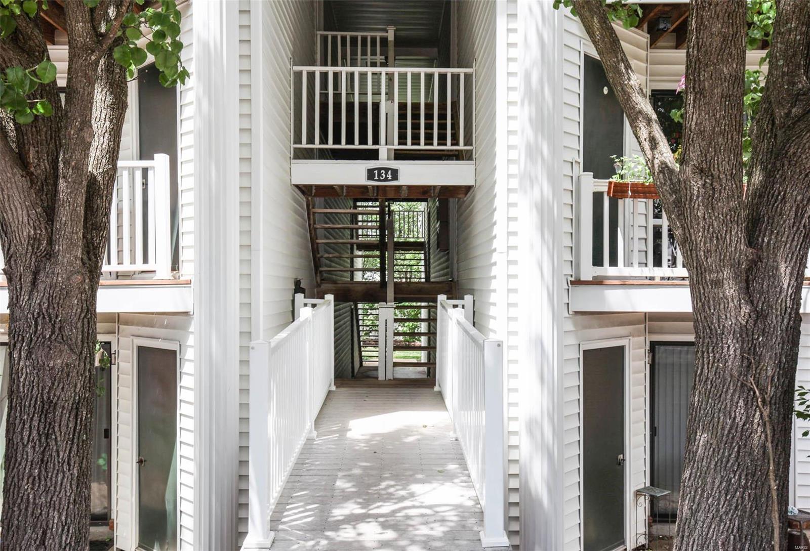 Victoria Crossing Condo Ph Two - Residential