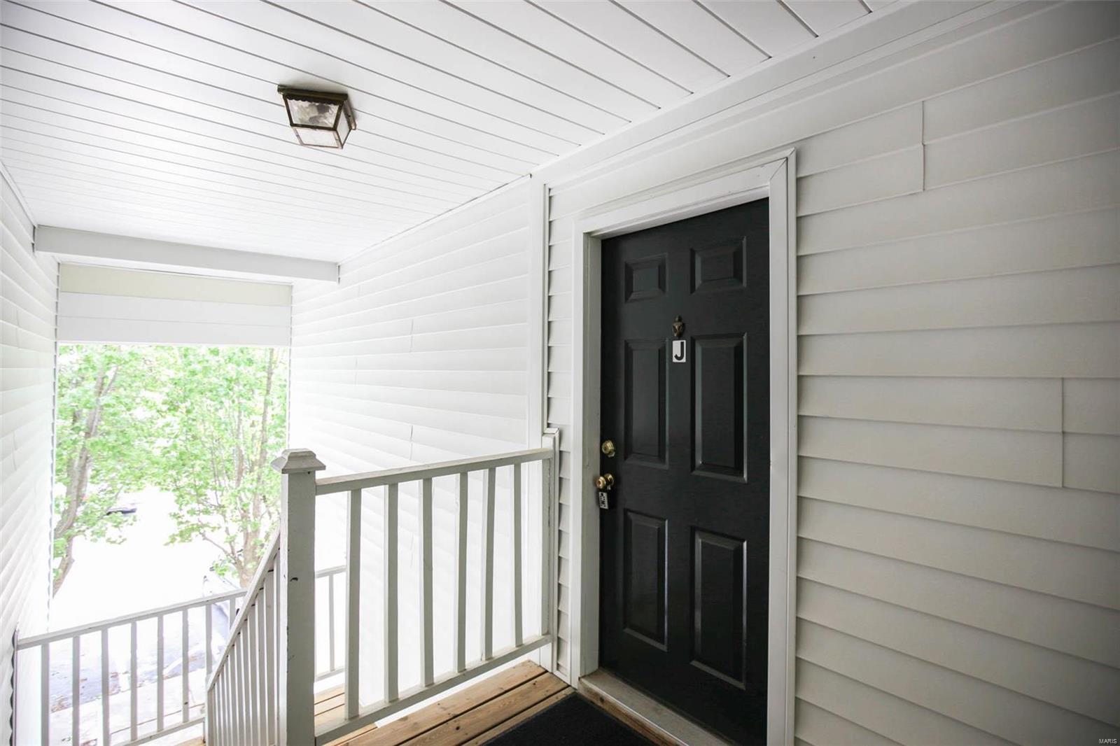 Victoria Crossing Condo Ph Two - Residential