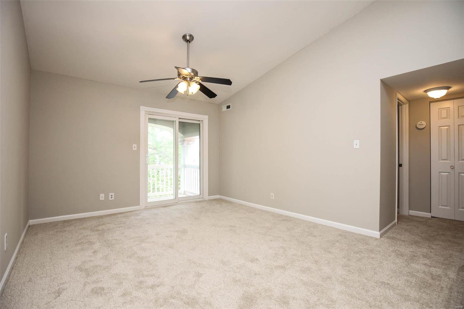 Victoria Crossing Condo Ph Two - Residential