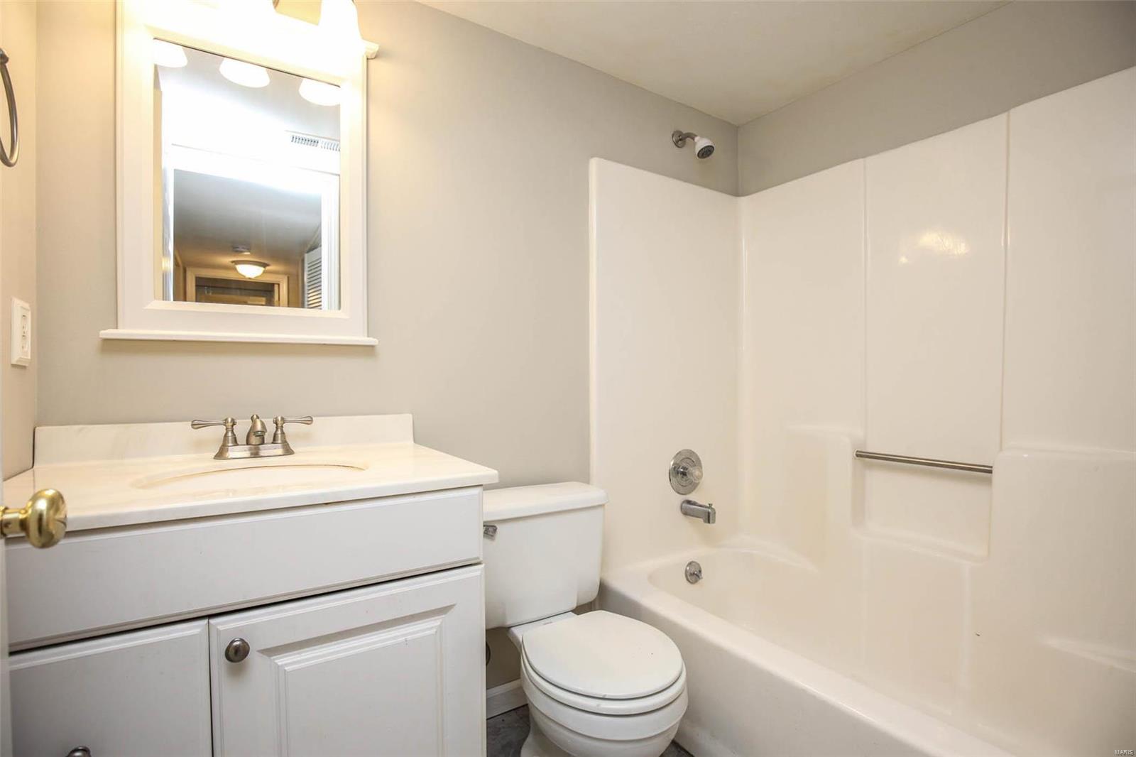 Victoria Crossing Condo Ph Two - Residential