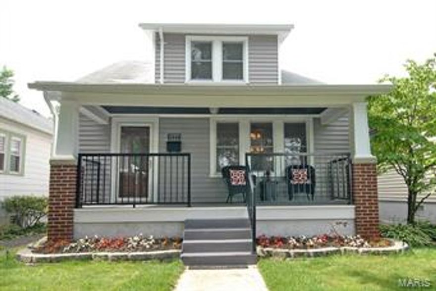 Welcome to an entertainers dream. If you love to cook, host events, or just like lots of living space, this is the home for you. With a huge, open, eat-in kitchen, a dining room, and a patio you will love it all. The first floor has old charm mixed with newer updates. There are hardwood floors throughout the first floor, granite countertops, and a recently updated bathroom. Enjoy a quiet, one way street with easy access to restaurants and shopping. Check it out now before it's too late.