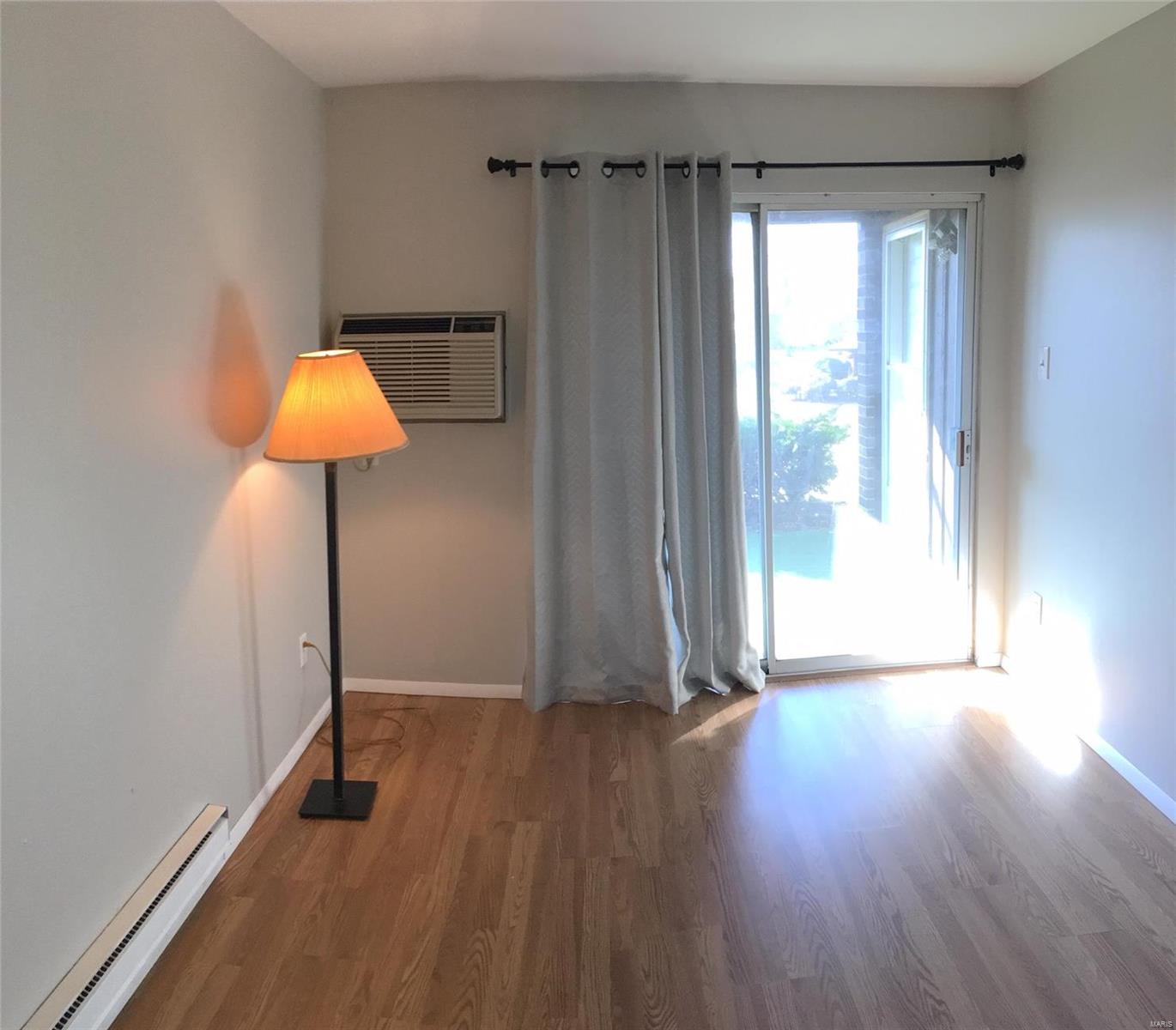 Hazelcrest III Condo - Residential